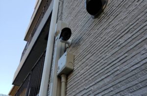 19 7 31 福山市戸建て住宅防犯カメラ設置工事 Watsecurity カメラ工事費込 安心価格81 000円からのワットセキュリティ ヒロシ電器